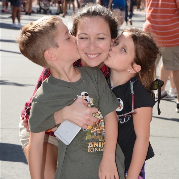 Meet your Posher, Amanda - Picture 4 of 6